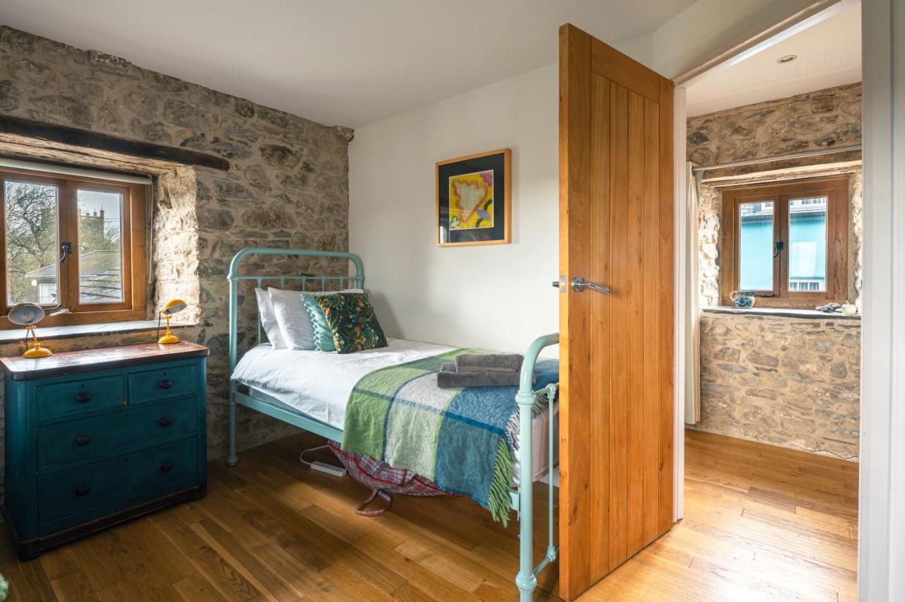 Stunning Converted Granary In Heart Of St Davids Kültér fotó